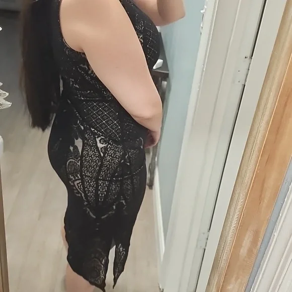 Carmen Valvo Nude & Black Lace Dress - Picture 3 of 9